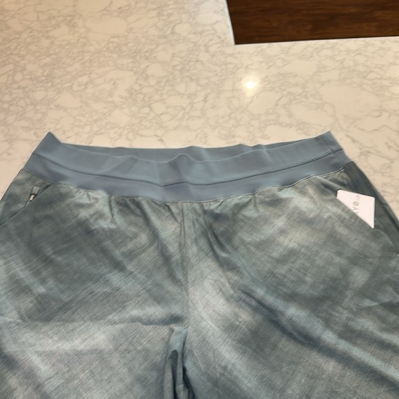 NWT Athleta Nolita Slim Tapered Print Crop Size 24 - Picture 8 of 10